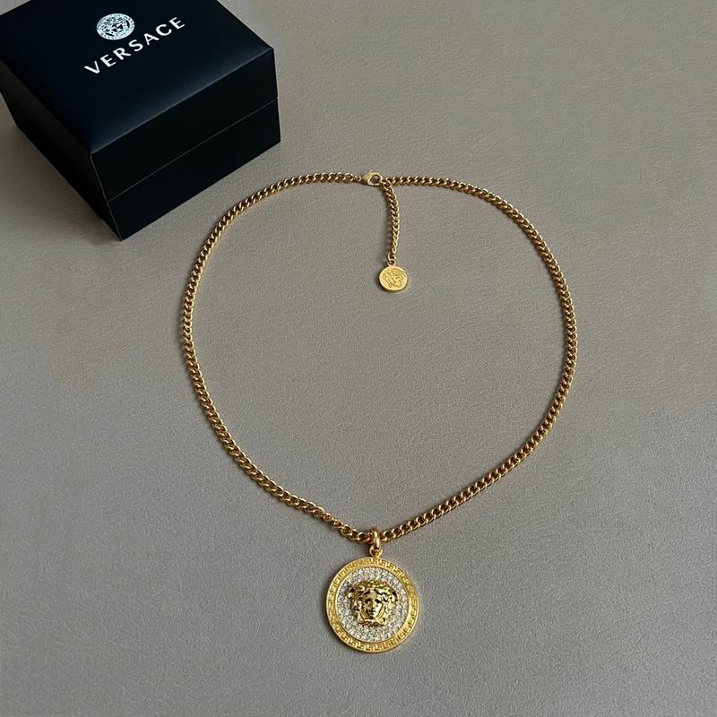 Versace necklace 03yxh177